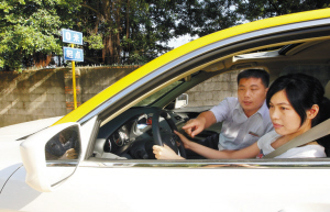 深圳驾校学车费用普降一成